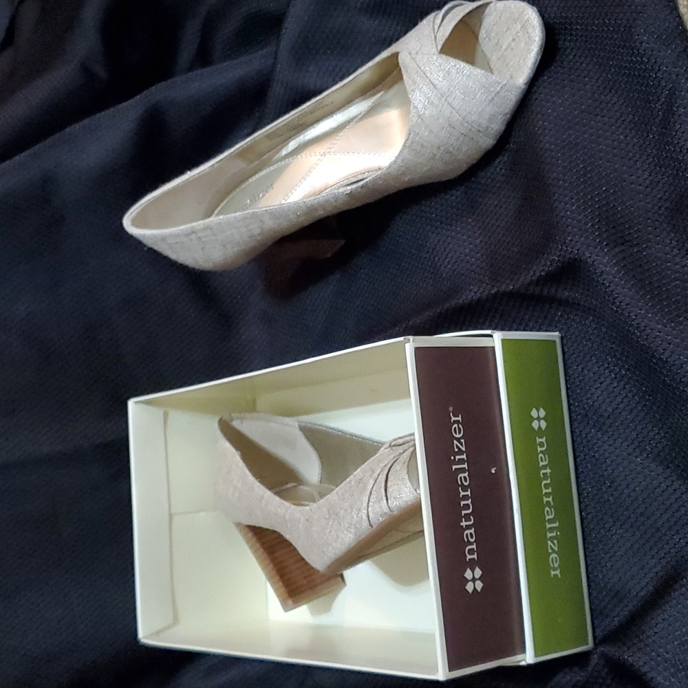 Naturalizer shoes sz 11